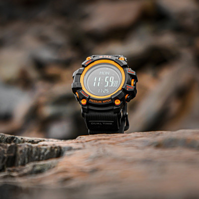 M-Tac Tactical Adventure kell kompassi ja altimeetriga, Oranž