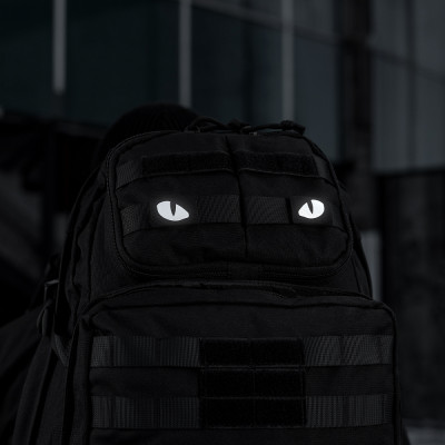 M-Tac „Tiger Eyes" pimedas helendav embleem (MOLLE)